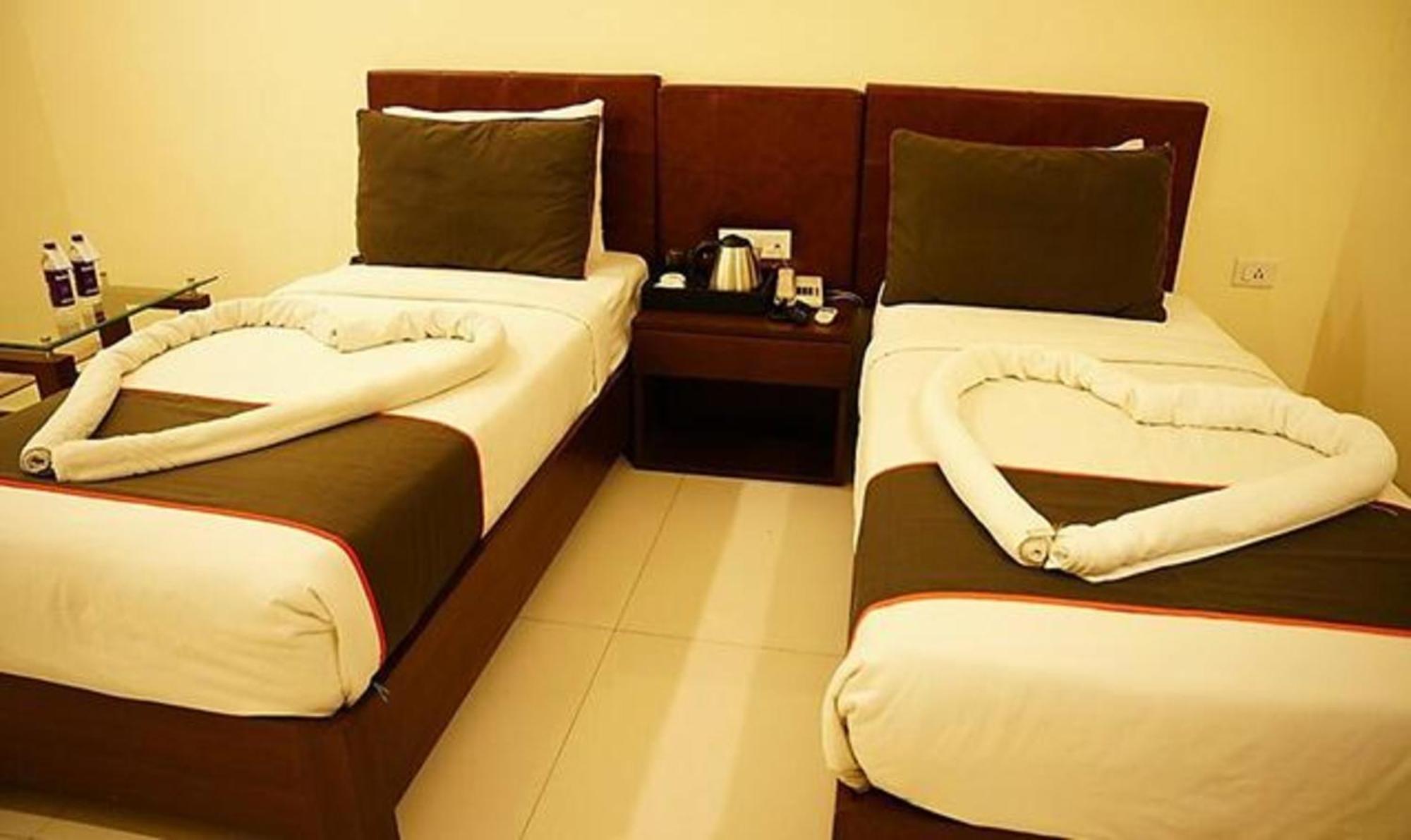 Capital O 16971 Hotel Lorven Visakhapatnam Esterno foto